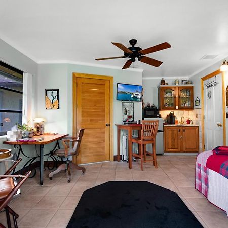 레이크워쓰 La Quiete Cove For One B&B 외부 사진